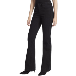 Jessica Simpson Rocking Curvy boot leg jeans